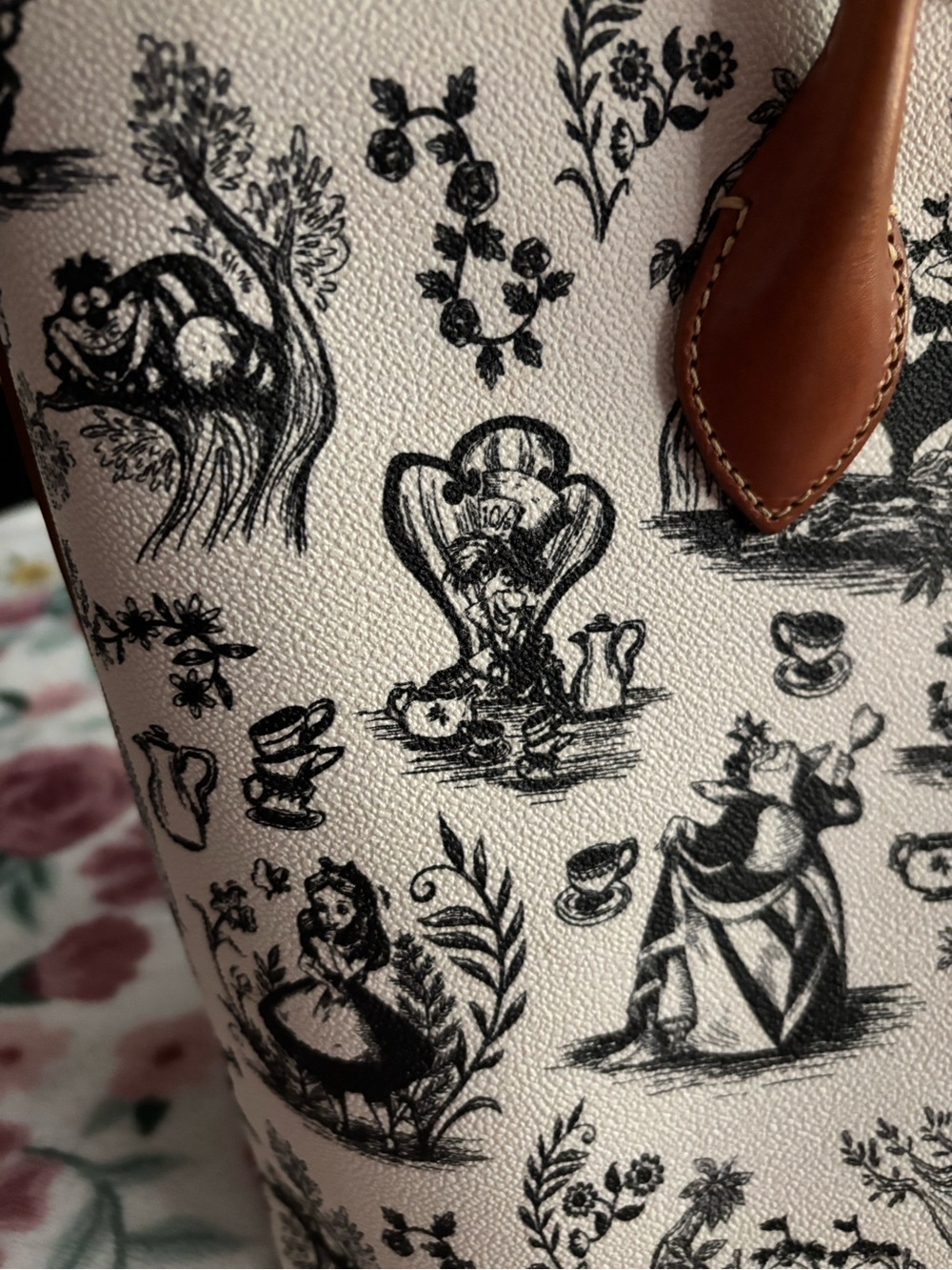 Dooney & Bourke Cream and Brown Printed Shoulder Tote - Picture 4 of 9